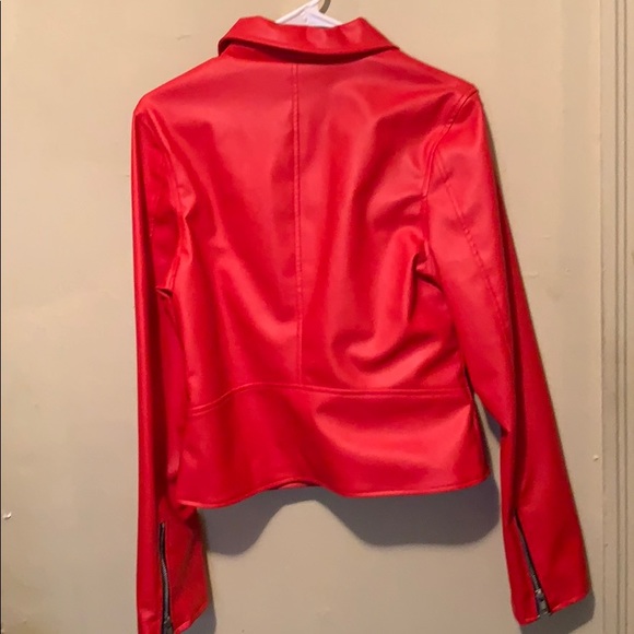 Red leather jacket - Picture 2 of 3